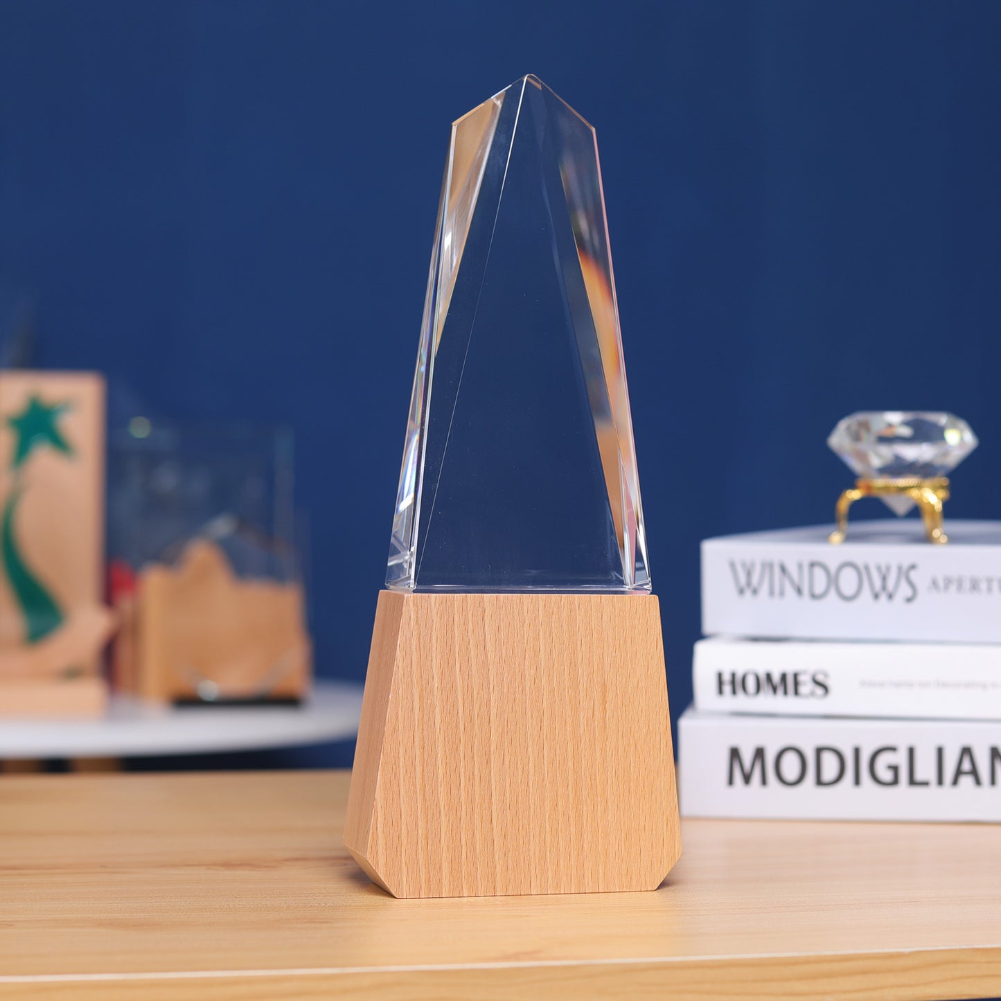 Longwin Wooden Trophy with Rhombic Crystal