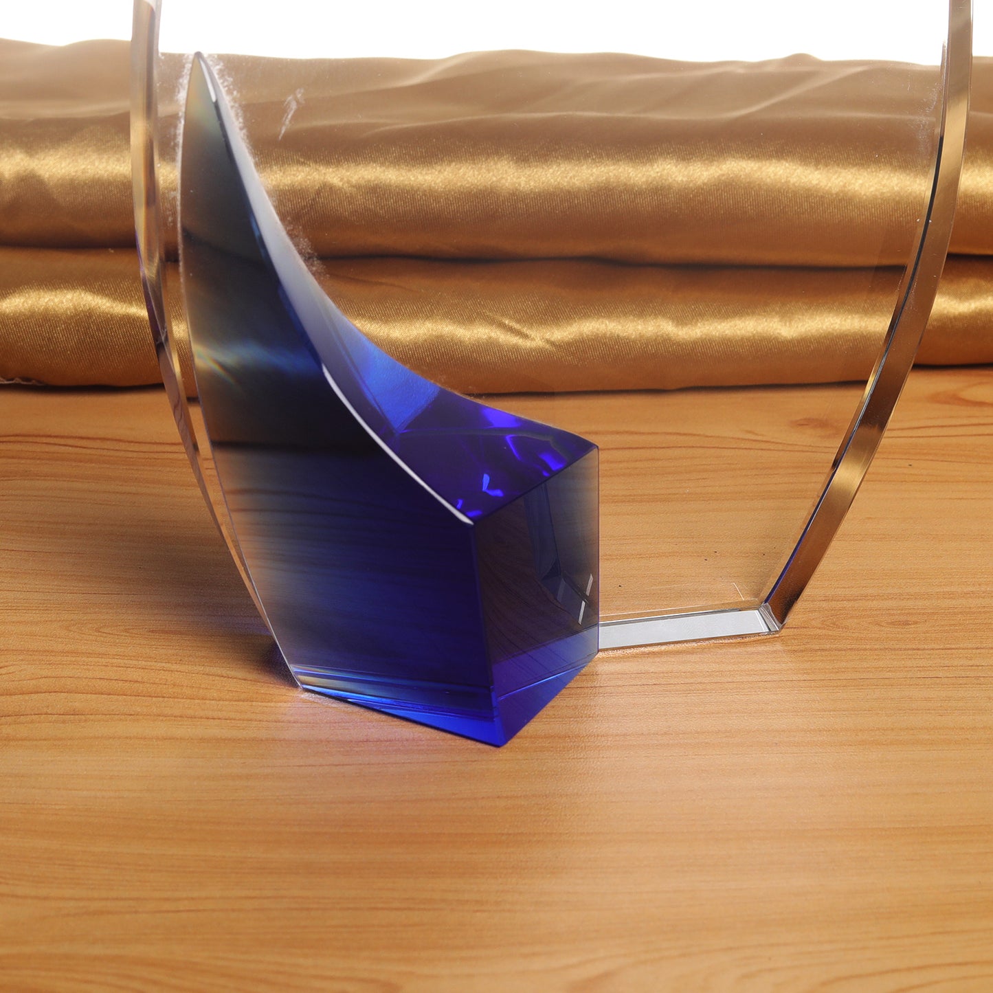 JNCT-202 Longwin Smooth Sailing Crystal Trophy
